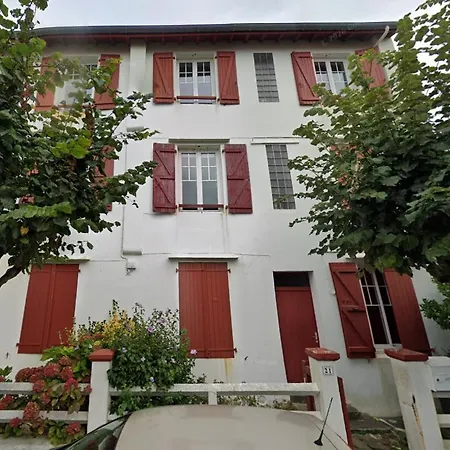 - Cote Des Basques Apartment *